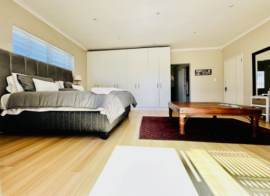 3 Bedroom Property for Sale in Westcliff Western Cape